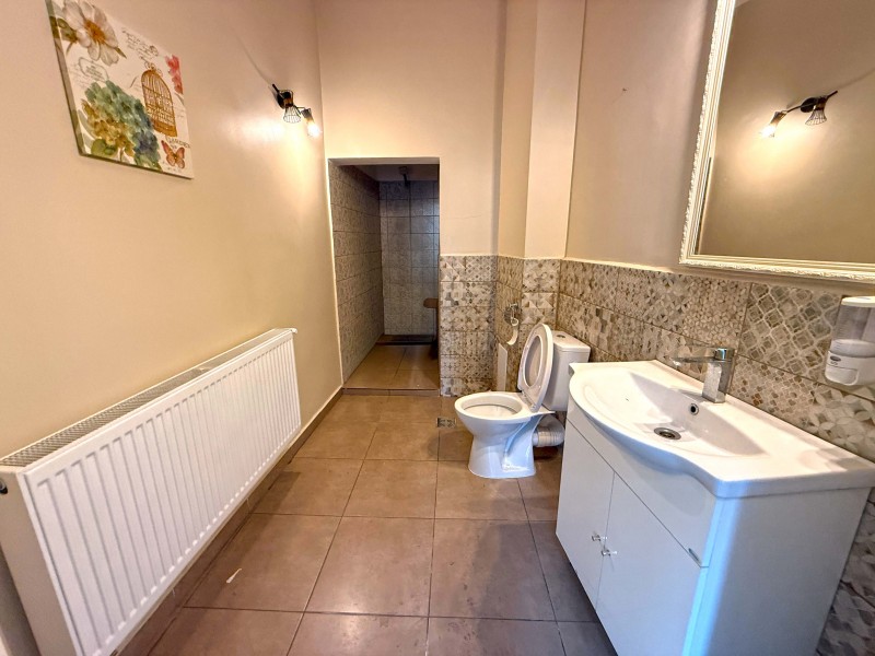 100mp central, etaj, centrala termica proprie, ideal birouri