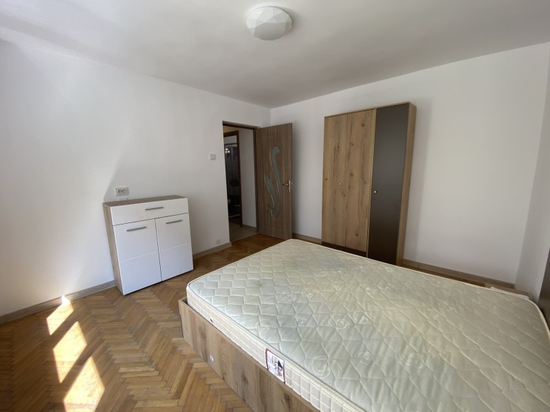 2 camere cu totul nou, Ciuperca, etaj 1, modern, liber