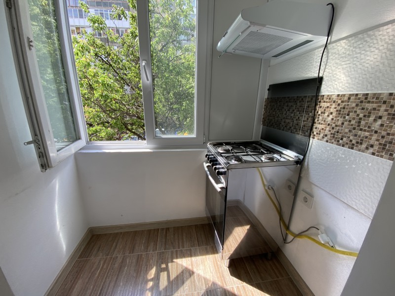 2 camere cu totul nou, Ciuperca, etaj 1, modern, liber