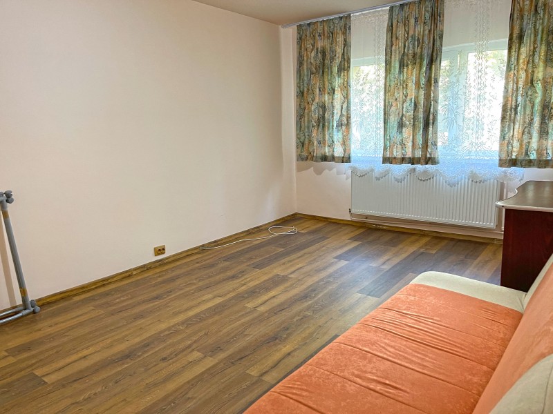 2 camere decomandat bloc 1990, centrala termica, LidL Rovine, etaj1
