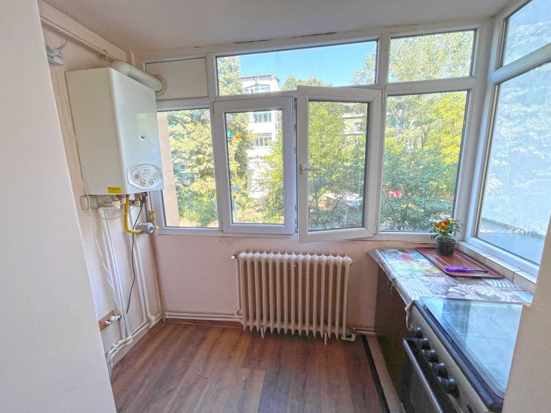 2 camere decomandat bloc 1990, centrala termica, LidL Rovine, etaj1