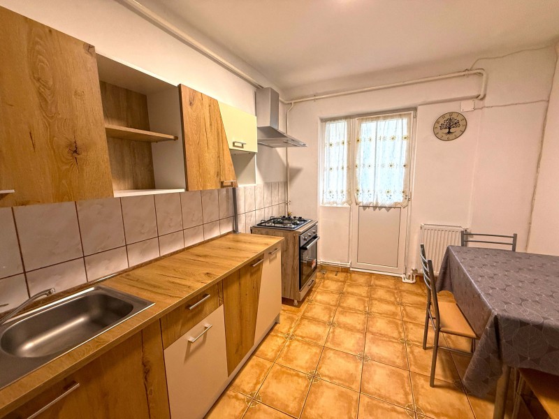 2 camere decomandate, 1Mai, Medicina, Confectii, BRD, etaj7, complet mobilat si utilat