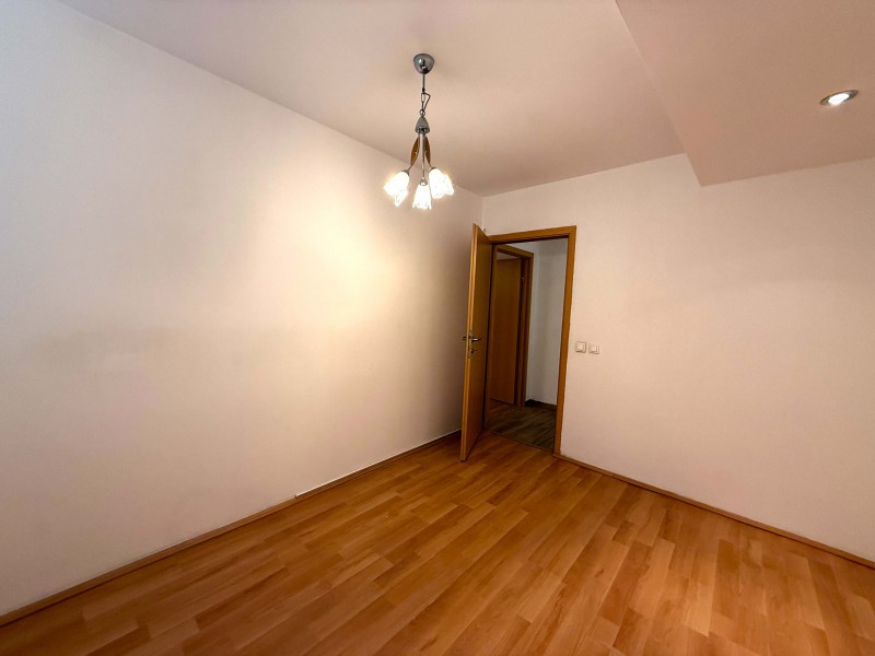 2 camere decomandate, bloc 2010, 53mp cu boxa 7,2mp, parter, Valea Rosie zona Restaurant Dacia
