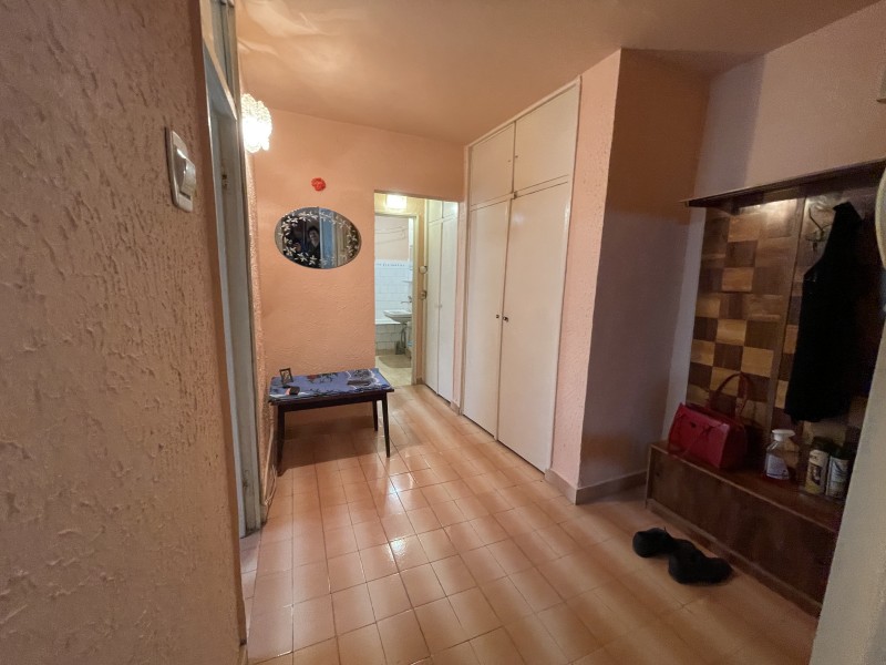 2 camere decomandate, etaj1, Brazda Complex Vechi, foarte spatios, igienizat