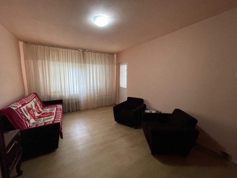 2 camere decomandate, etaj1, Brazda Complex Vechi, foarte spatios, igienizat