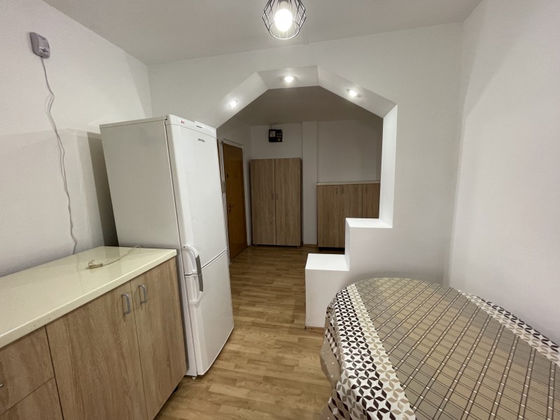 2 camere decomandate, etaj3 din4, complet mobilat si utilat, foarte spatios, Lapus - Intim