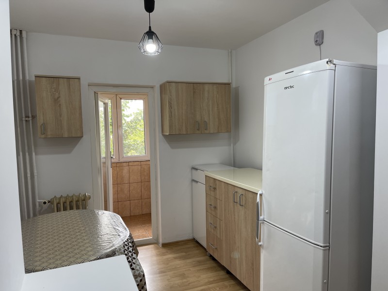 2 camere decomandate, etaj3 din4, complet mobilat si utilat, foarte spatios, Lapus - Intim
