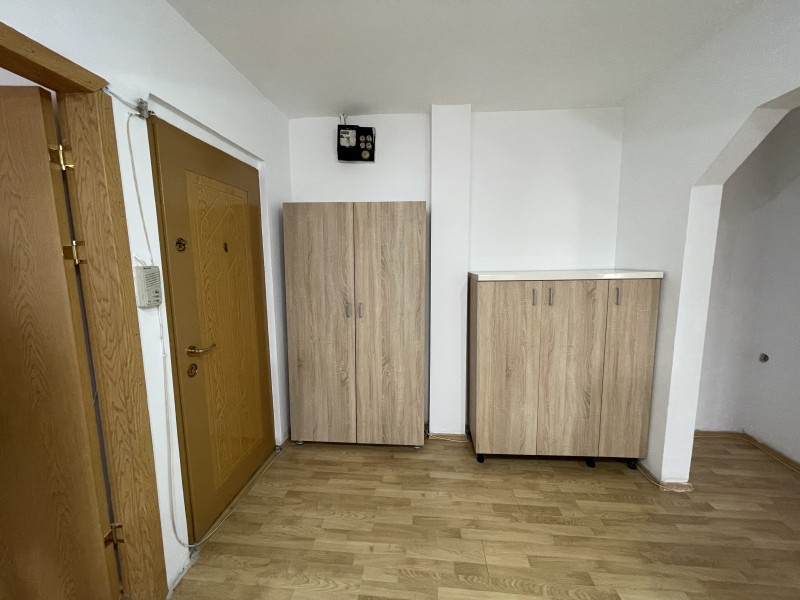 2 camere decomandate, etaj3 din4, complet mobilat si utilat, foarte spatios, Lapus - Intim
