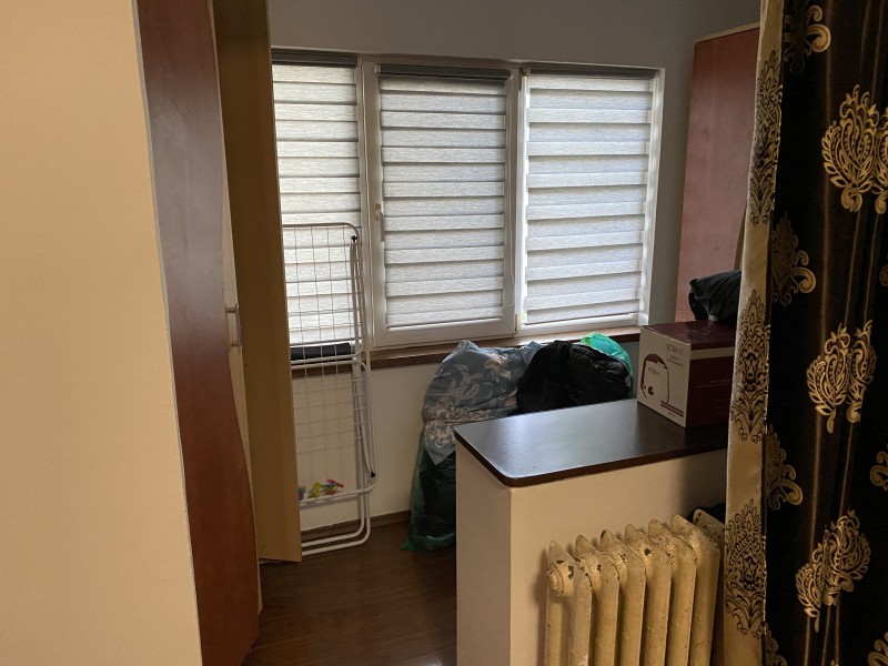 2 camere decomandate, parter, doua balcoane, foarte spatios Valea Rosie