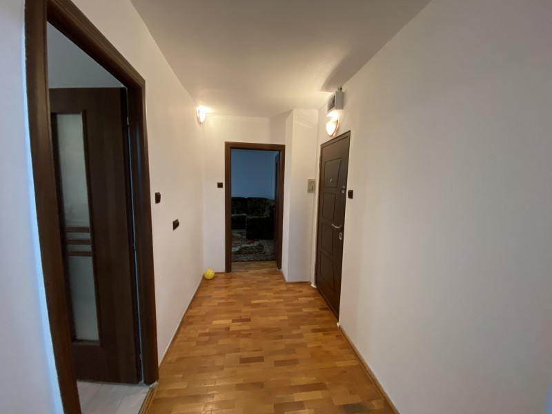 2 camere decomandate,foarte mare, etaj1, modern, complet mobilat si utilat, prima inchiriere