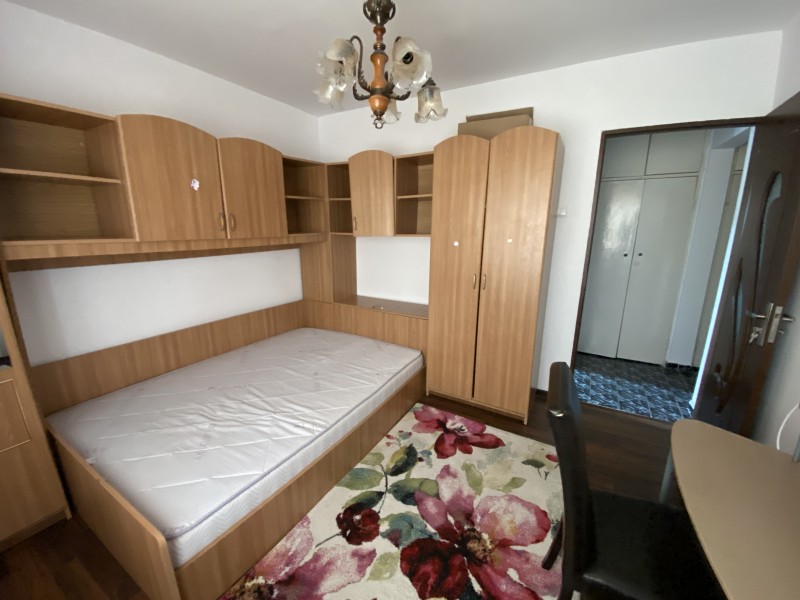 2 camere decomandate 1Mai, Pelendava, spatios, curat