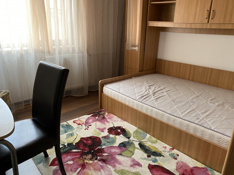 2 camere decomandate 1Mai, Pelendava, spatios, curat
