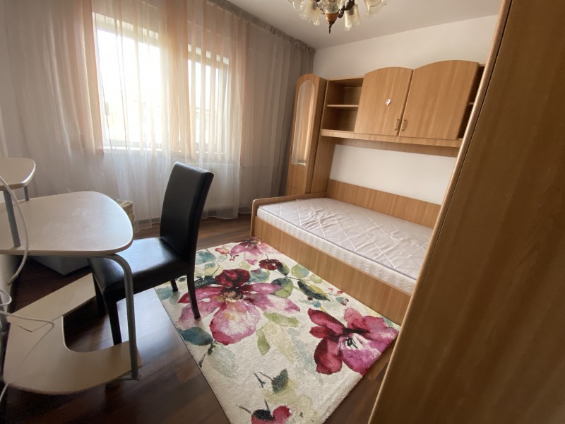 2 camere decomandate 1Mai, Pelendava, spatios, curat