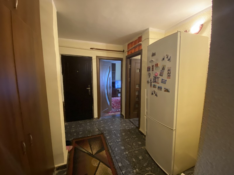 2 camere decomandate 1Mai, spate Pelendava, spatios, curat, centrala termica