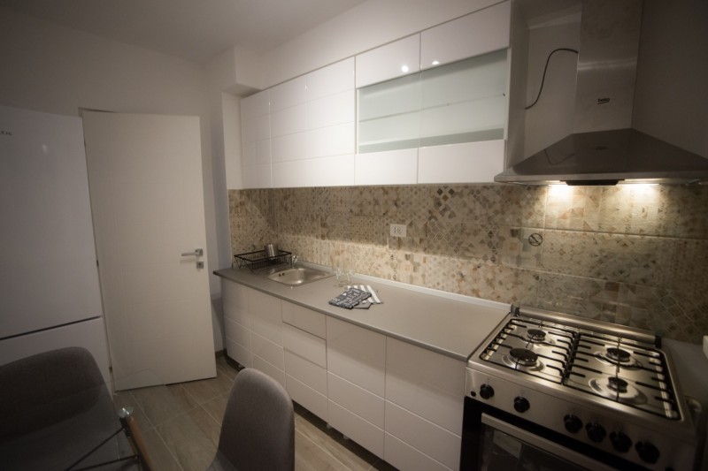 2 camere decomandate Brazda Lui Novac, Complexul Nou, LUX