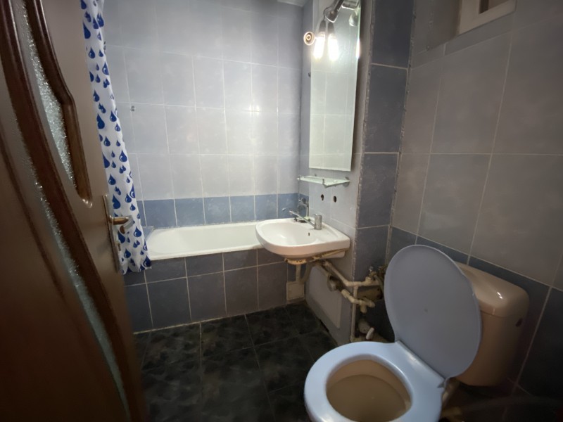 2 camere decomandate Bulevardul 1Mai - Sara, langa Facultatea de Medicina, mobilat, spatios