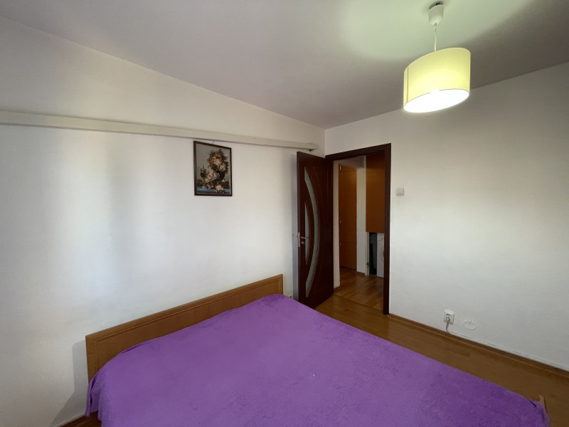 2 camere decomandate etaj4 Rovine Nicolae Iorga, Restaurant Cleo