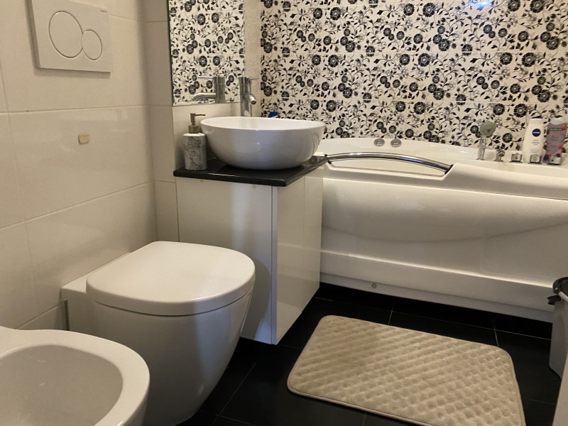 2 camere lux, restaurant Prestige - Electroputere Mall totul nou, centrala termica, incalzire pardoseala