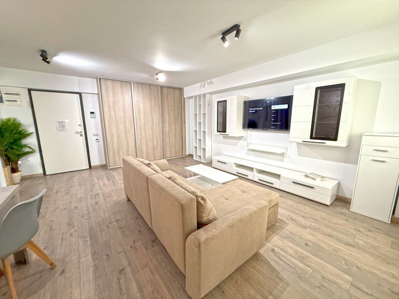 2 camere lux, totul nou, bloc nou 2024, Decebal Residence, zona Mall, etaj8/9, 2 lifturi