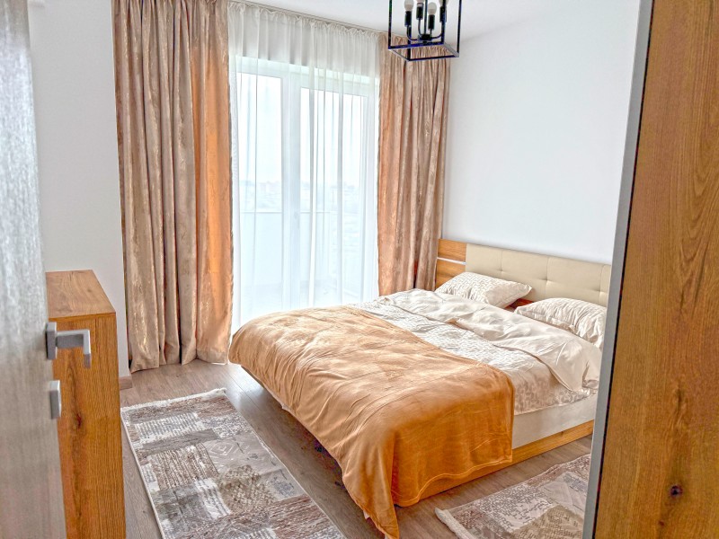 2 camere lux, totul nou, bloc nou 2024, Decebal Residence, zona Mall, etaj8/9, 2 lifturi