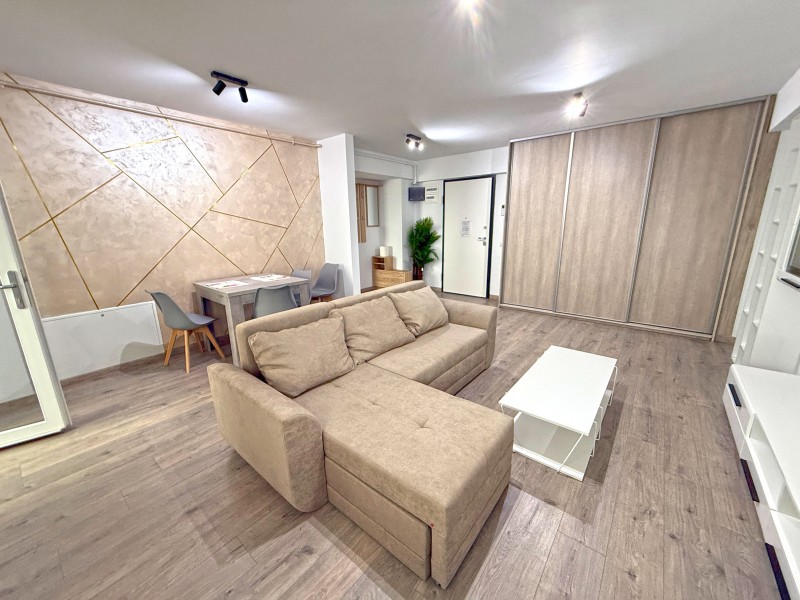 2 camere lux, totul nou, bloc nou 2024, Decebal Residence, zona Mall, etaj8/9, 2 lifturi