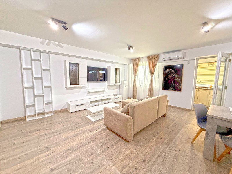 2 camere lux, totul nou, bloc nou 2024, Decebal Residence, zona Mall, etaj8/9, 2 lifturi