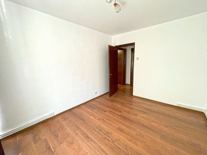 2 camere semidecomandate, Brazda, zona Complex Vechi - Rocada, centrala termica, complet gol