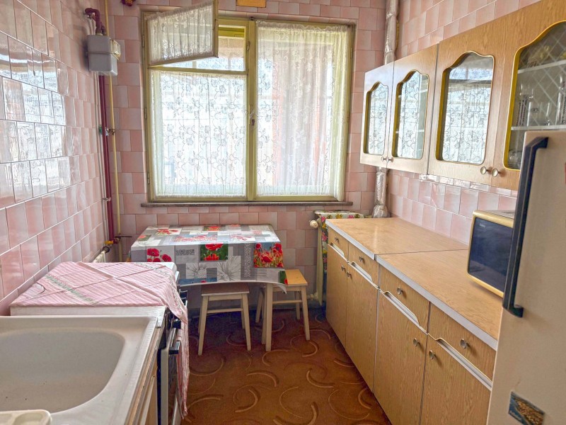 2 camere semidecomandate, Brazda lui Novac, F-uri, Complex NOU, 2 lifturi, boxa