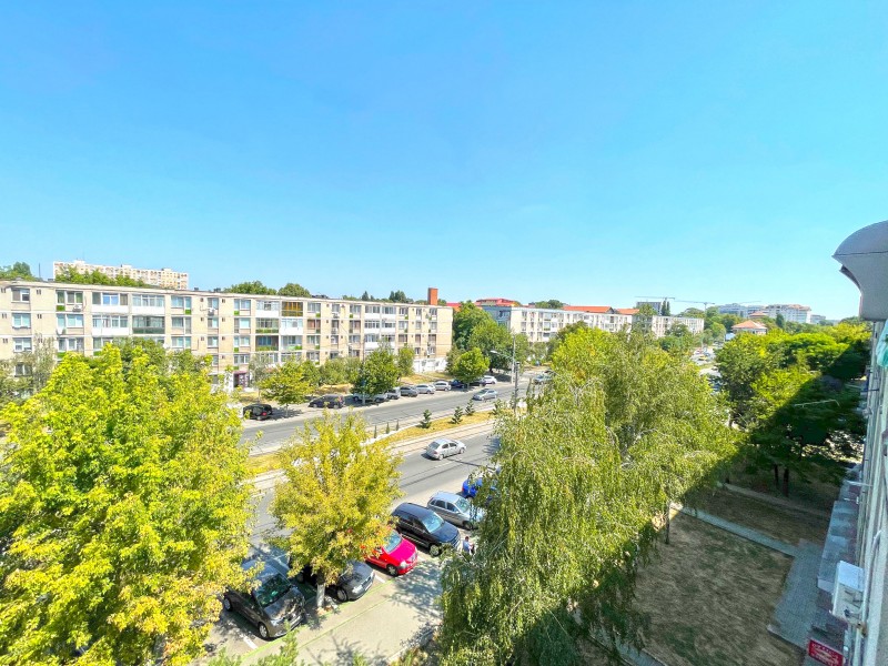 2 camere semidecomandate, Calea Bucuresti vis a vis de Piata de Flori Rotonda, renovat complet, complet mobilat