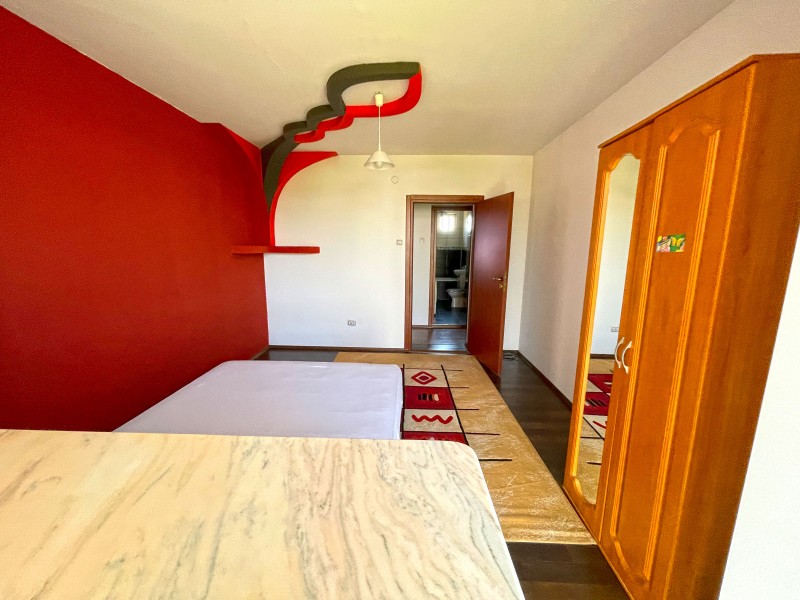 2 camere semidecomandate, Calea Bucuresti vis a vis de Piata de Flori Rotonda, renovat complet, complet mobilat