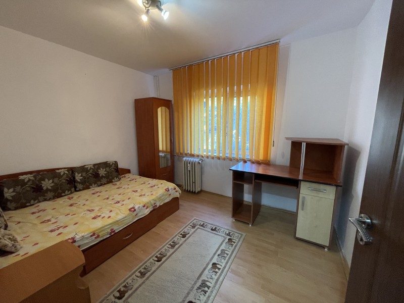 Inchiriere 2 camere semidecomandate, Craiovita Noua - Fortuna, renovat recent, etaj1