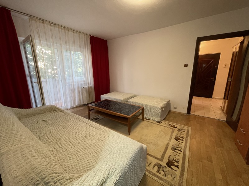 Inchiriere 2 camere semidecomandate, Craiovita Noua - Fortuna, renovat recent, etaj1