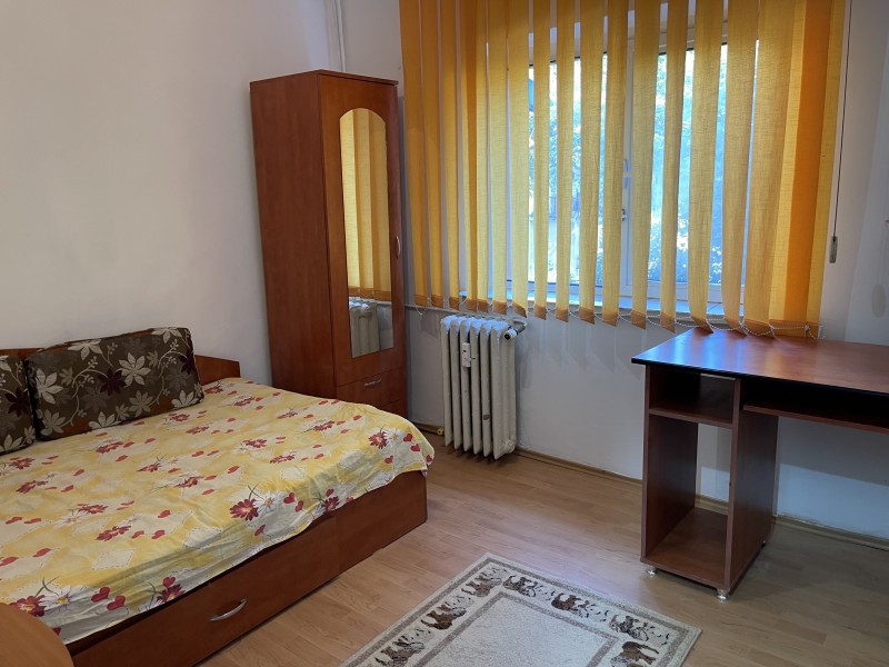 Inchiriere 2 camere semidecomandate, Craiovita Noua - Fortuna, renovat recent, etaj1