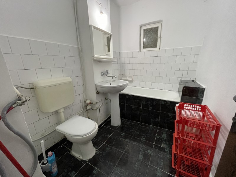 Inchiriere 2 camere semidecomandate, Craiovita Noua - Fortuna, renovat recent, etaj1