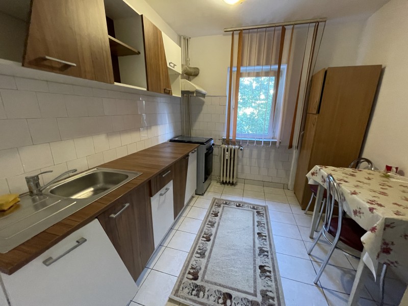 Inchiriere 2 camere semidecomandate, Craiovita Noua - Fortuna, renovat recent, etaj1