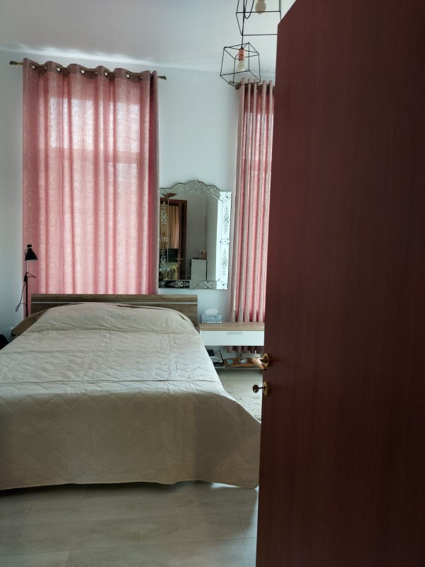 2 camere semidecomandate, Dealul Spiri, langa Fratii Buzesti, centrala termica, complet mobilat si utilat modern