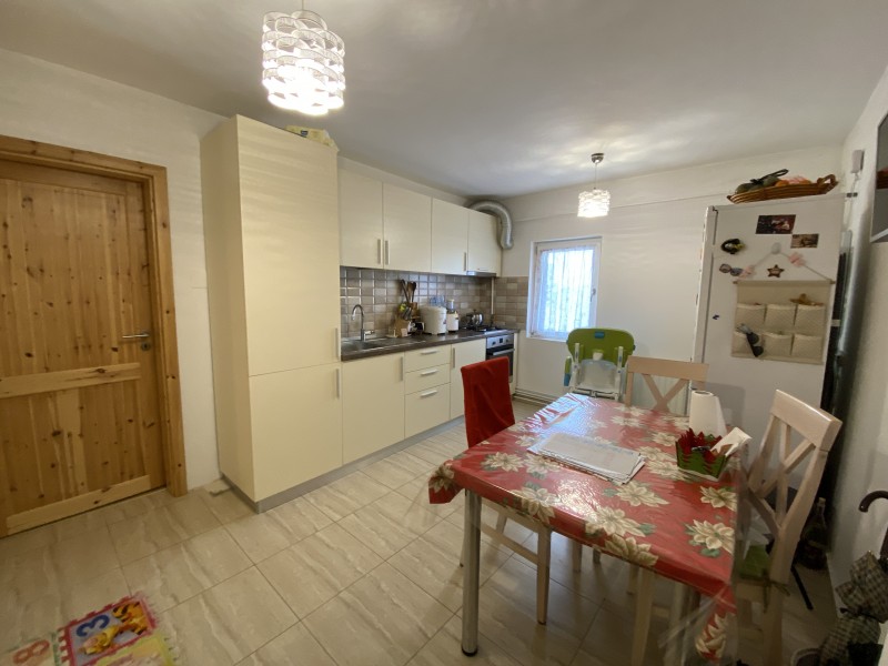 2 camere semidecomandate Bd Oltenia , centrala termica, modern