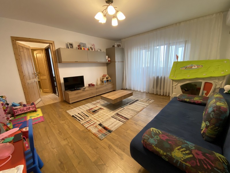 2 camere semidecomandate Bd Oltenia , centrala termica, modern
