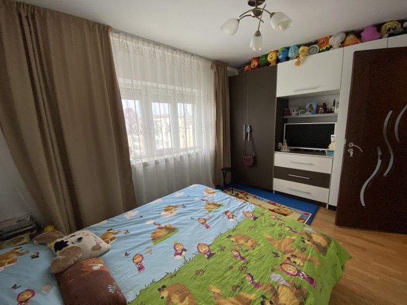 2 camere semidecomandate Bd Oltenia , centrala termica, modern
