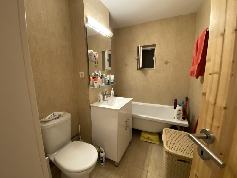 2 camere semidecomandate Bd Oltenia , centrala termica, modern