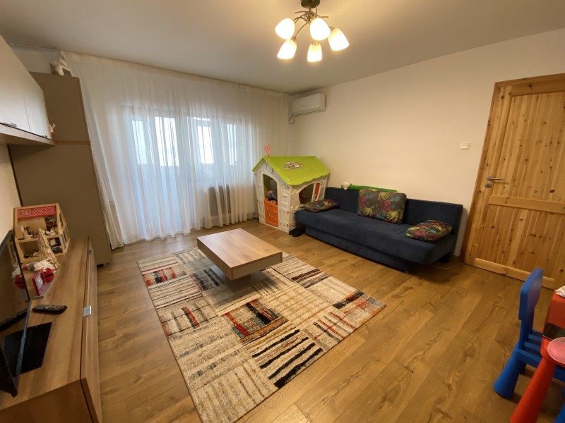 2 camere semidecomandate Bd Oltenia , centrala termica, modern
