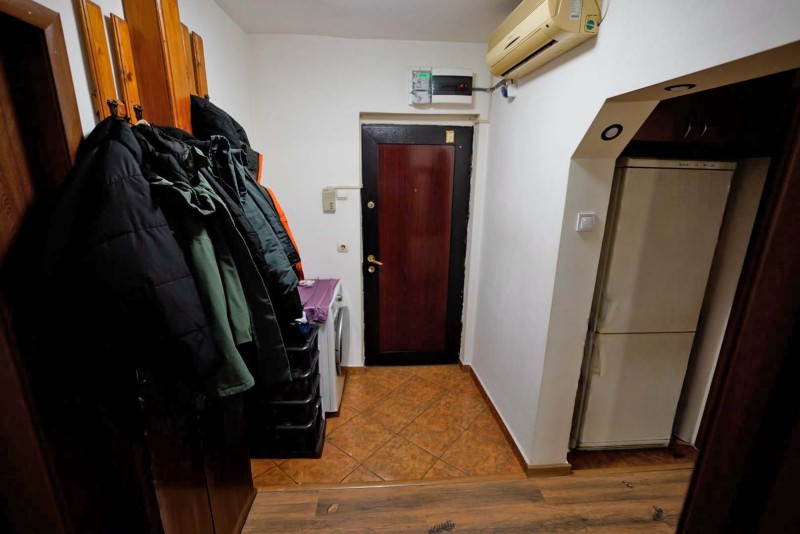 2 camere decomandate, etaj8/10, centrala termica si AC, Piata Garii - Carol I, V-uri