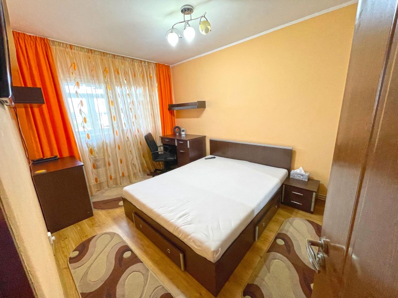 2 decomandate Lapus, O-uri, centrala termica, etaj3, complet mobilat si utilat, foarte curat si spatios