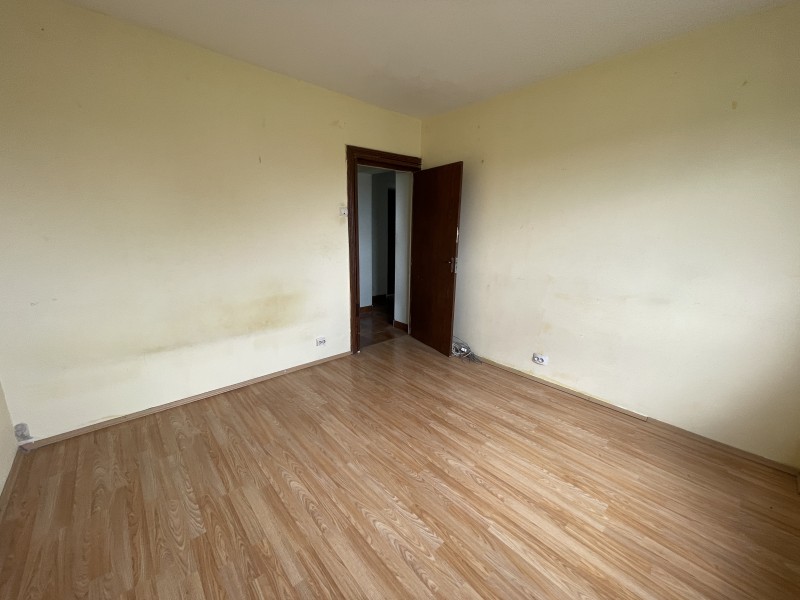 2 decomandate NEMOBILAT si NEUTILAT COMPLET! Ultracentral si stradal, deasupra Gradinii Botanice, spatios