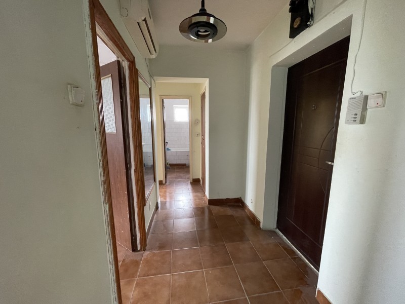 2 decomandate NEMOBILAT si NEUTILAT COMPLET! Ultracentral si stradal, deasupra Gradinii Botanice, spatios