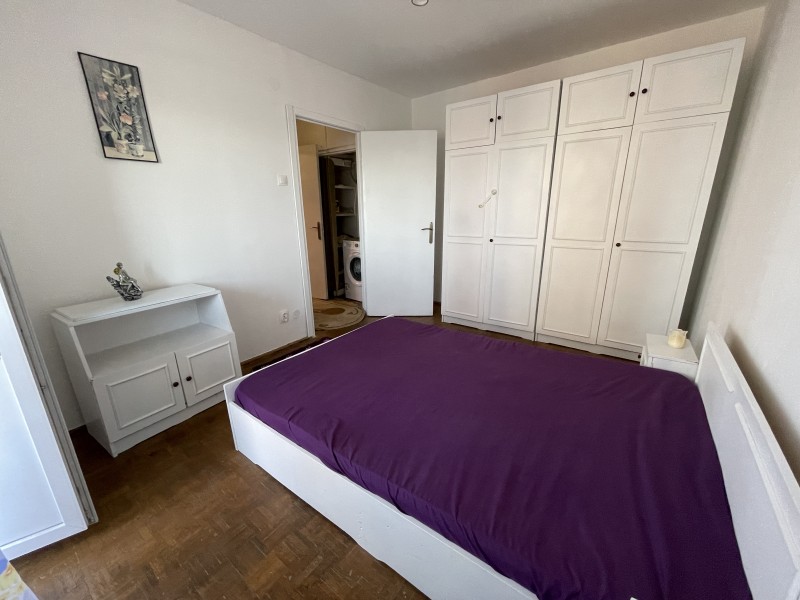 2 semidecomandate Craiovita- Orizont, complet mobilat si utilat, modern, liber