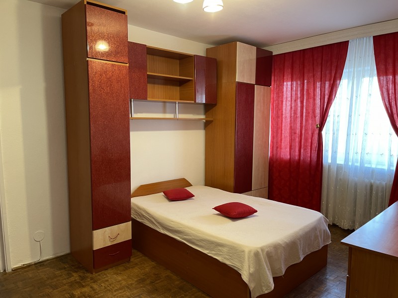 2 semidecomandate Craiovita- Orizont, complet mobilat si utilat, modern, liber