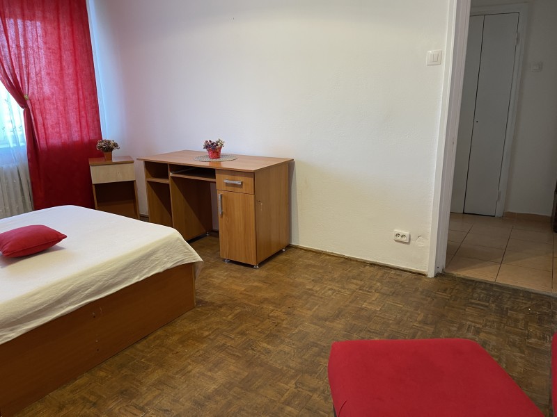 2 semidecomandate Craiovita- Orizont, complet mobilat si utilat, modern, liber