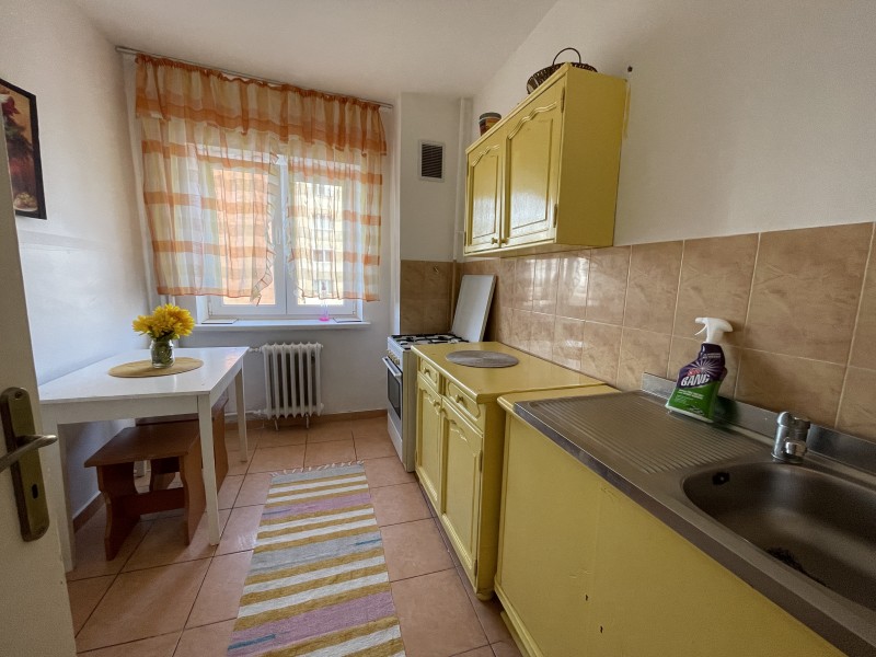 2 semidecomandate Craiovita- Orizont, complet mobilat si utilat, modern, liber