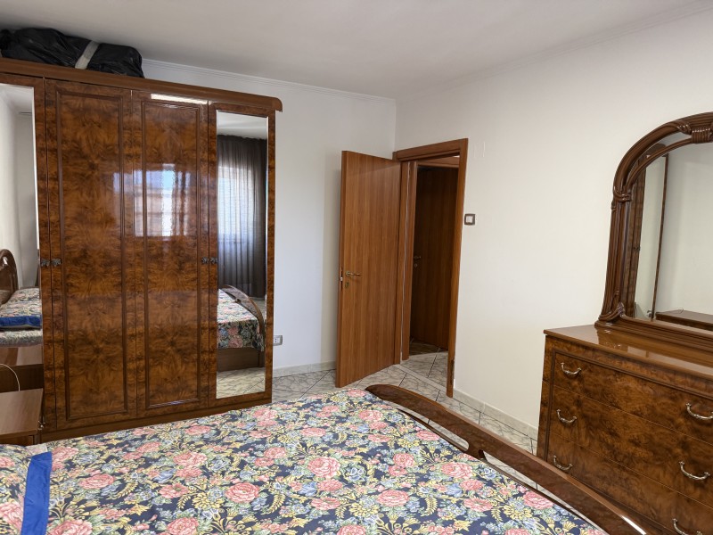 3 camere Piata Garii, etaj 3/10 cu lift, complet mobilat si utilat, centrala termica
